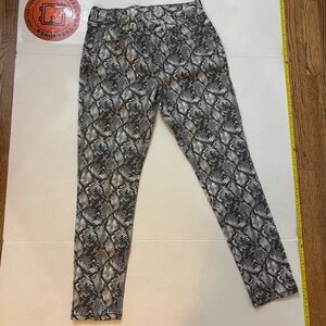 Seven7 Jeans Tummyless High Rise Skinny‎ Snake Print Skinny Wmn Sz 10 stretch
